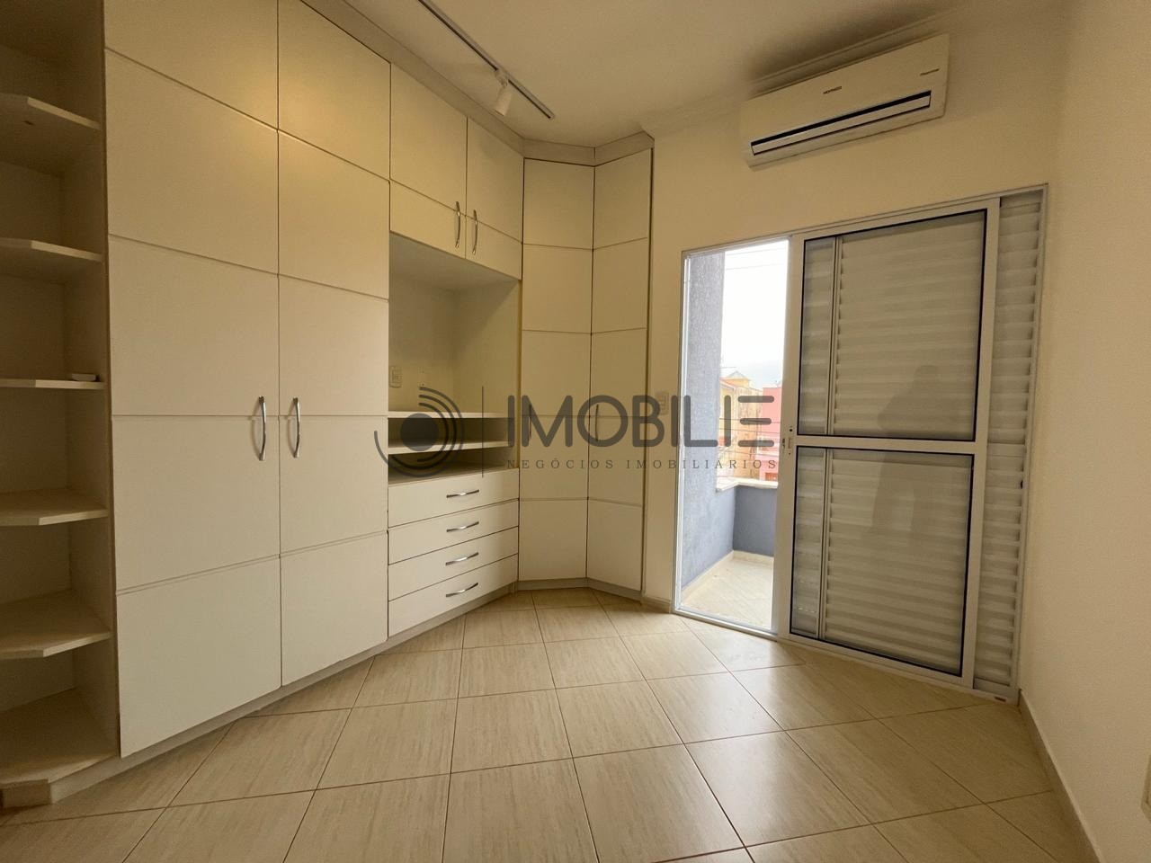 Casa à venda com 3 quartos, 180m² - Foto 37