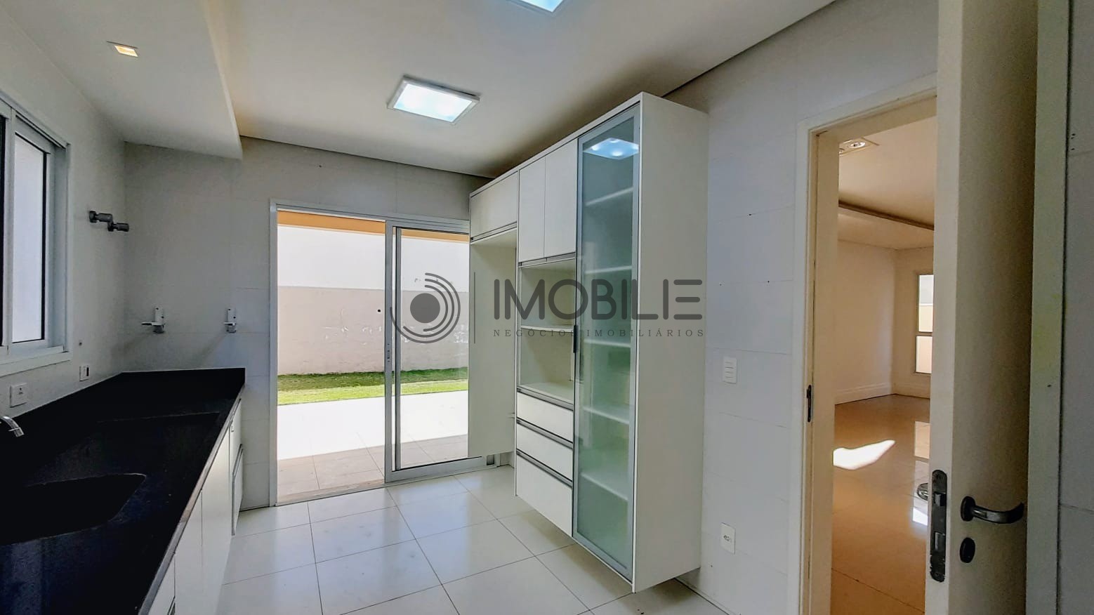 Casa à venda com 3 quartos, 186m² - Foto 8