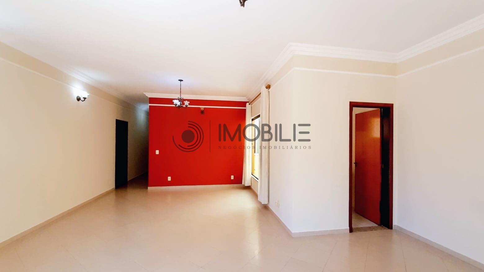 Casa à venda com 3 quartos, 179m² - Foto 1