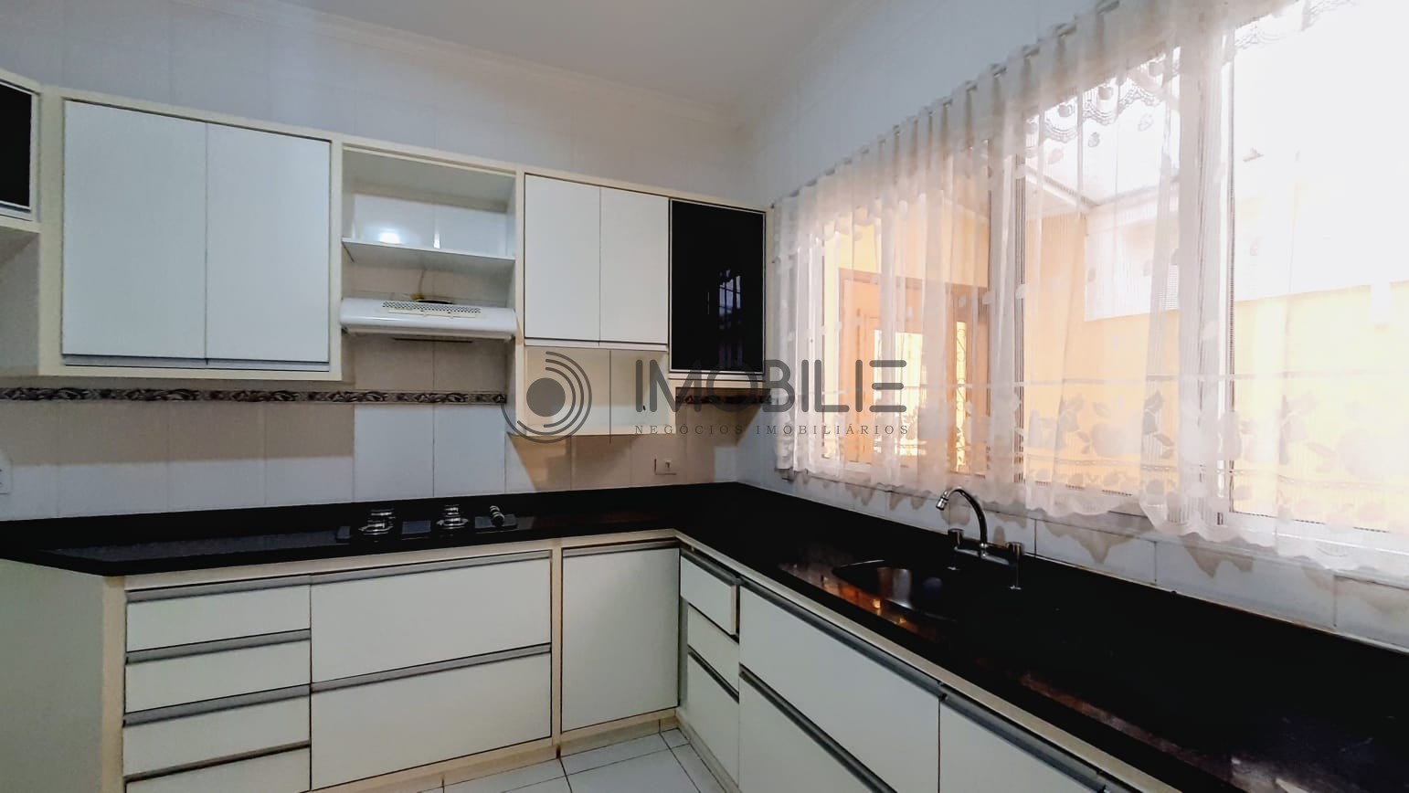 Casa à venda com 3 quartos, 179m² - Foto 16