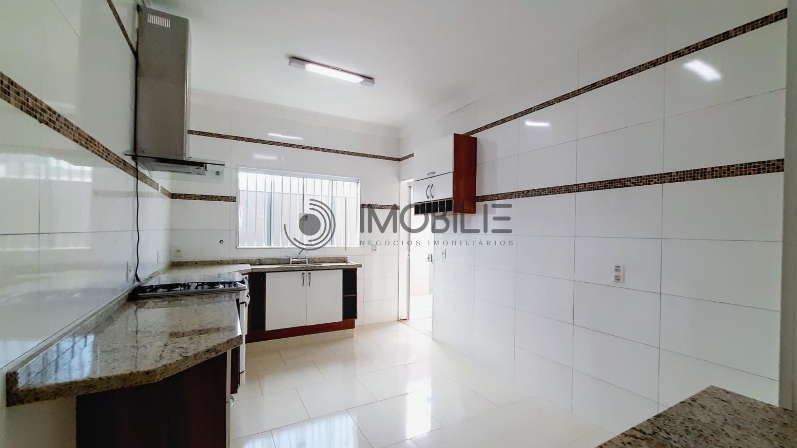 Casa à venda com 3 quartos, 164m² - Foto 14