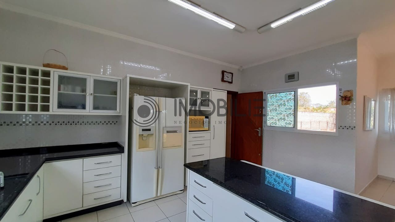 Chácara à venda com 6 quartos, 450m² - Foto 40