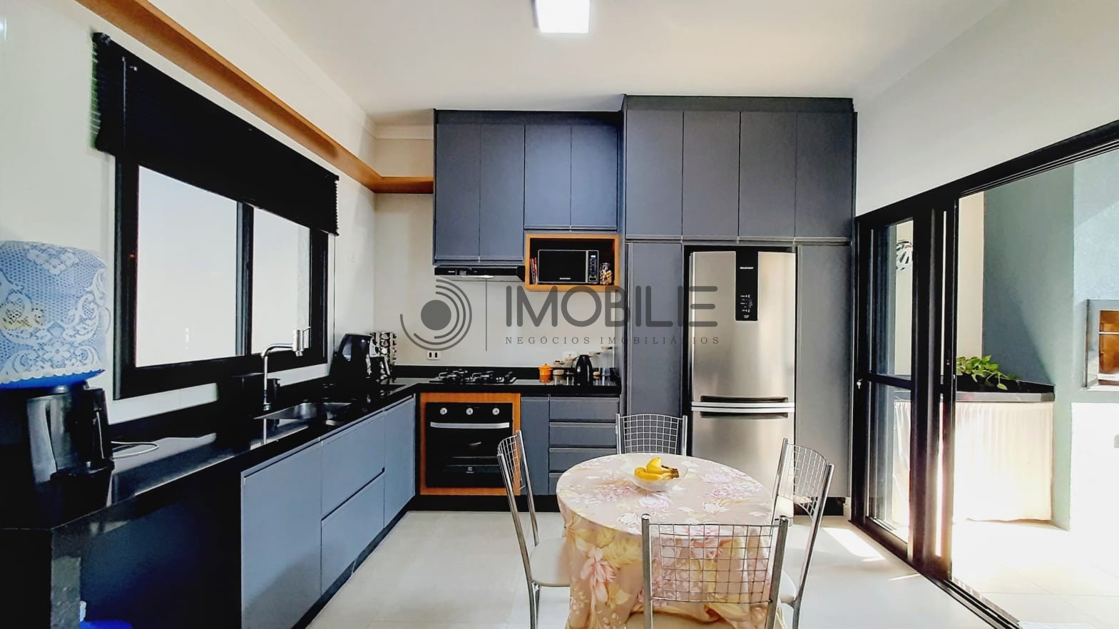 Casa à venda com 3 quartos, 105m² - Foto 12