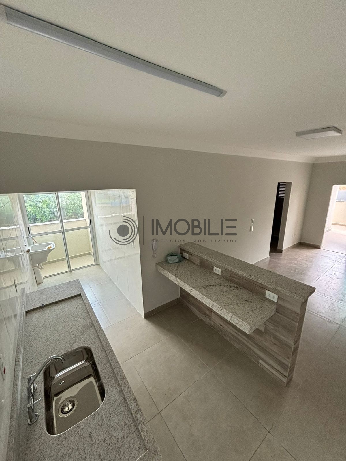 Apartamento à venda com 2 quartos, 84m² - Foto 3