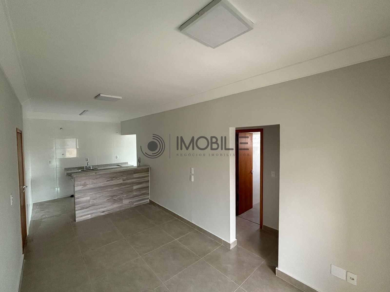 Apartamento à venda com 2 quartos, 84m² - Foto 1