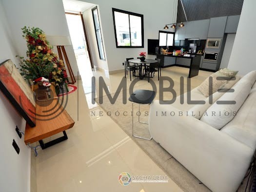 Casa à venda com 3 quartos, 137m² - Foto 4