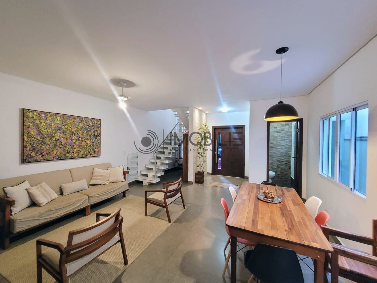 Casa à venda com 3 quartos, 205m² - Foto 2