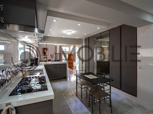 Casa à venda com 6 quartos, 290m² - Foto 36