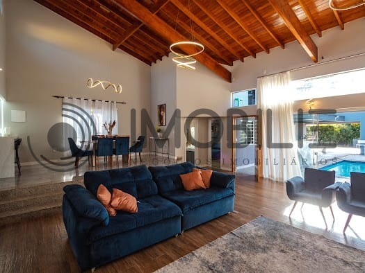 Casa à venda com 6 quartos, 290m² - Foto 25