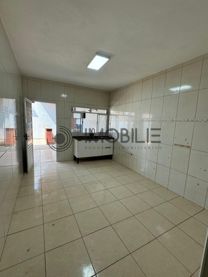 Casa à venda com 2 quartos, 108m² - Foto 5