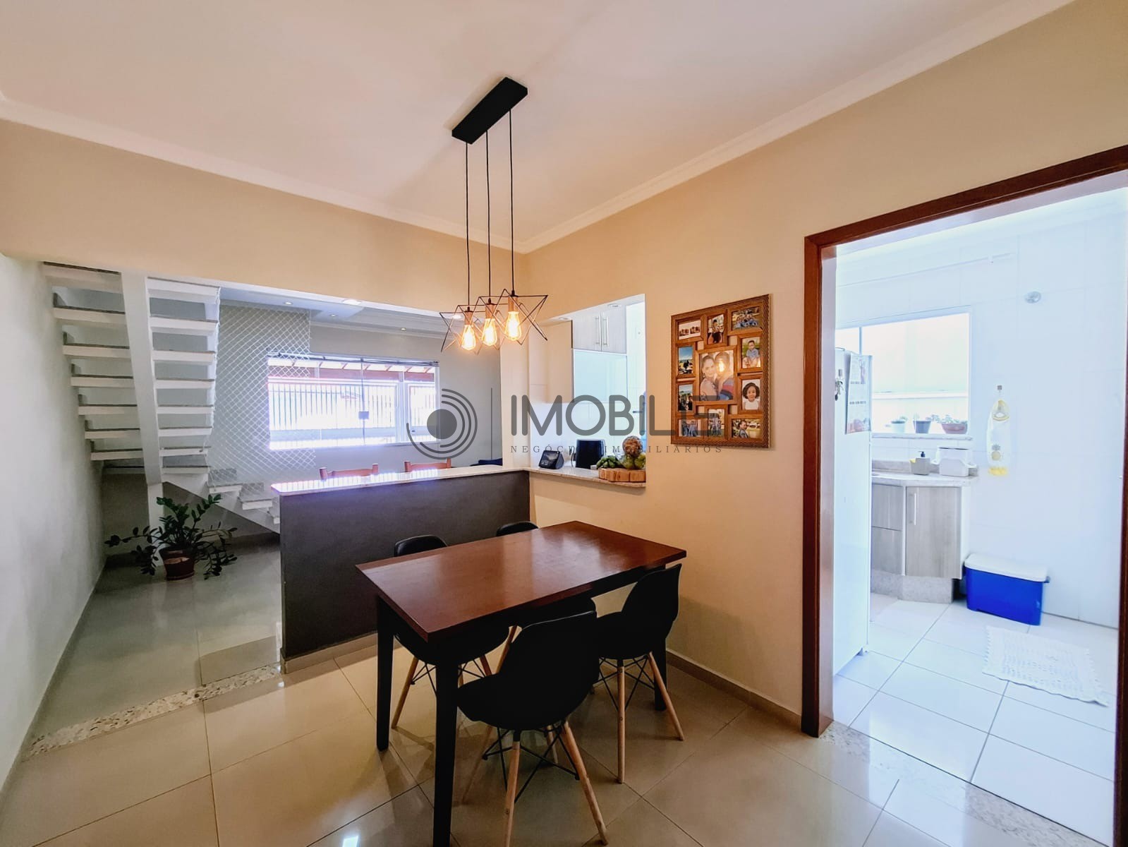 Casa à venda com 2 quartos, 170m² - Foto 8