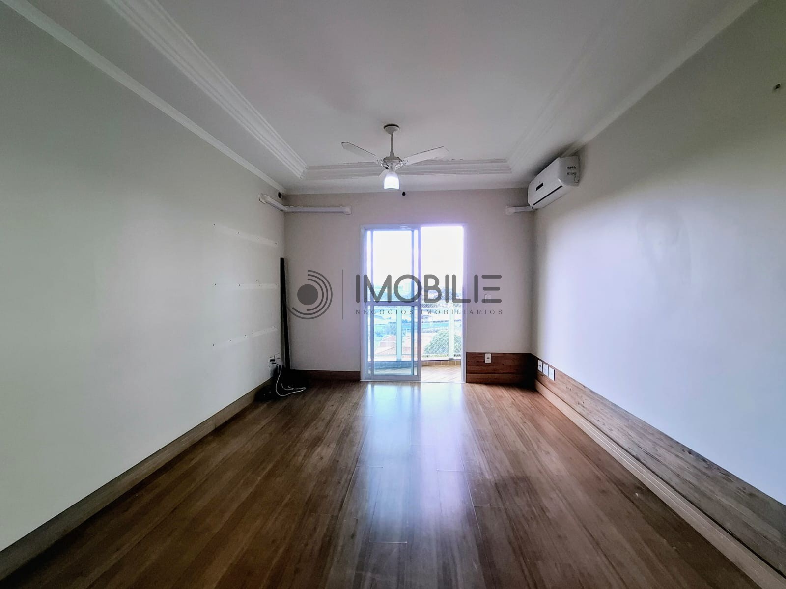 Apartamento à venda com 3 quartos, 85m² - Foto 4