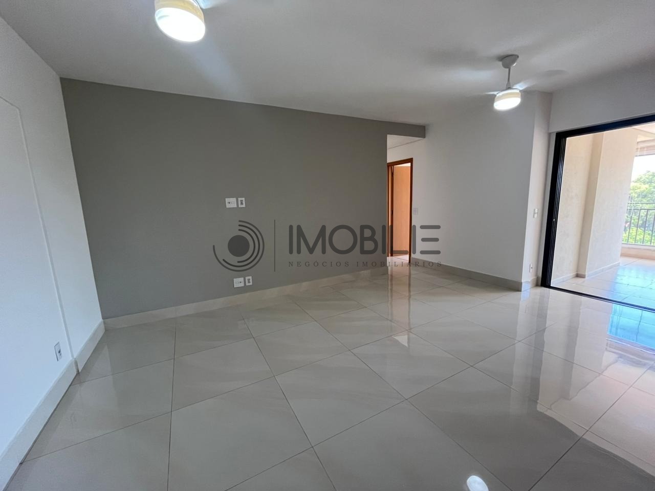 Apartamento à venda com 3 quartos, 104m² - Foto 4