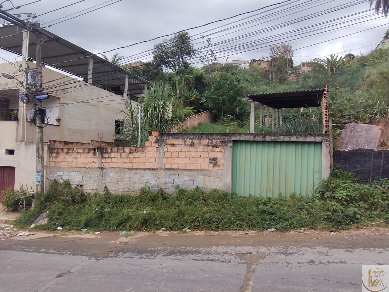LOTE 360 METROS, MURADO, RUA ASFALTADA, ÁGUA E ENERGIA - BAIRRO SANTA CRUZ - VESPASIANO/MG