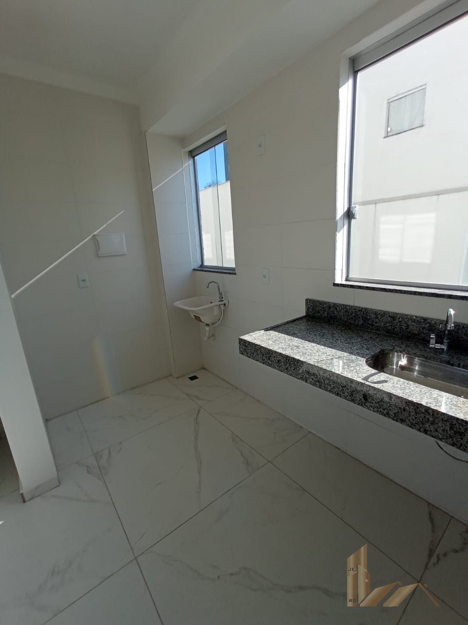 APARTAMENTO DISPONÍVEL PARA VENDA, 2 QUARTOS, 50M² POR R$ 300.000,00 - VILA CLORIS - BELO HORIZONTE/MG