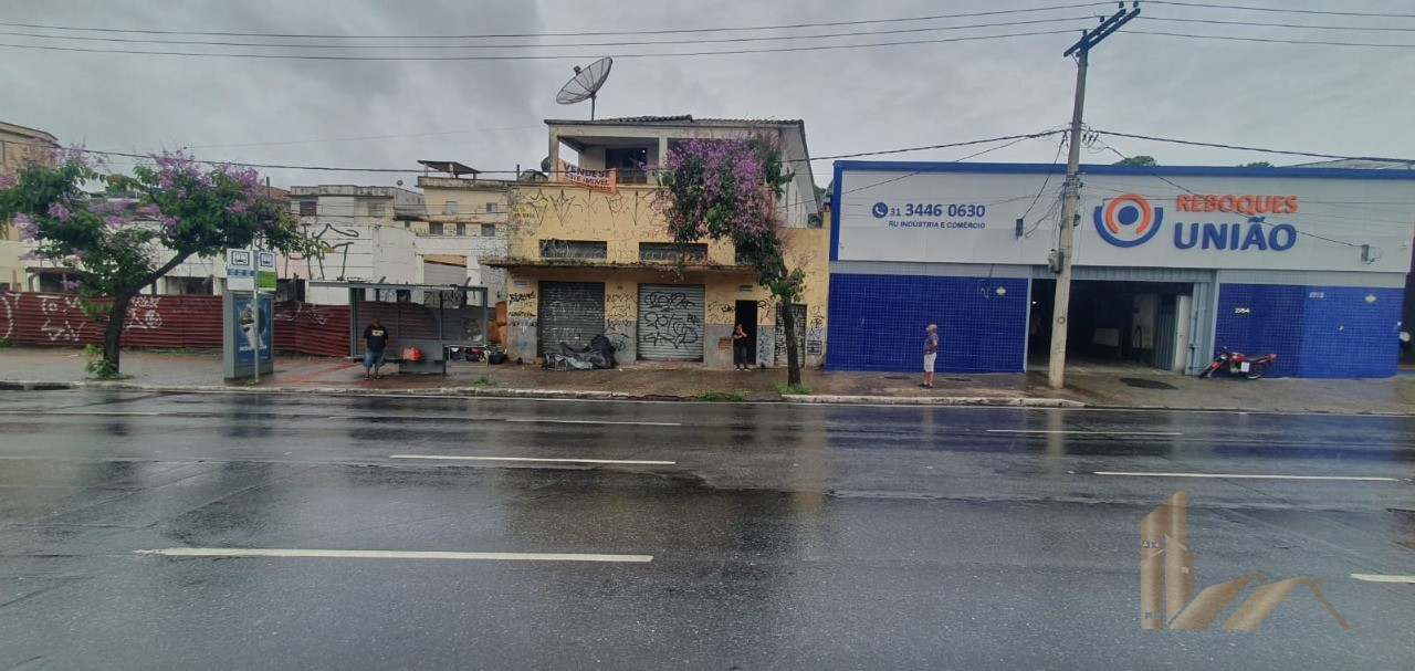 Oportunidade para residência e/ou investimento comercial ou residencial! lote de 300 m² Frente Av. Antonio Carlos