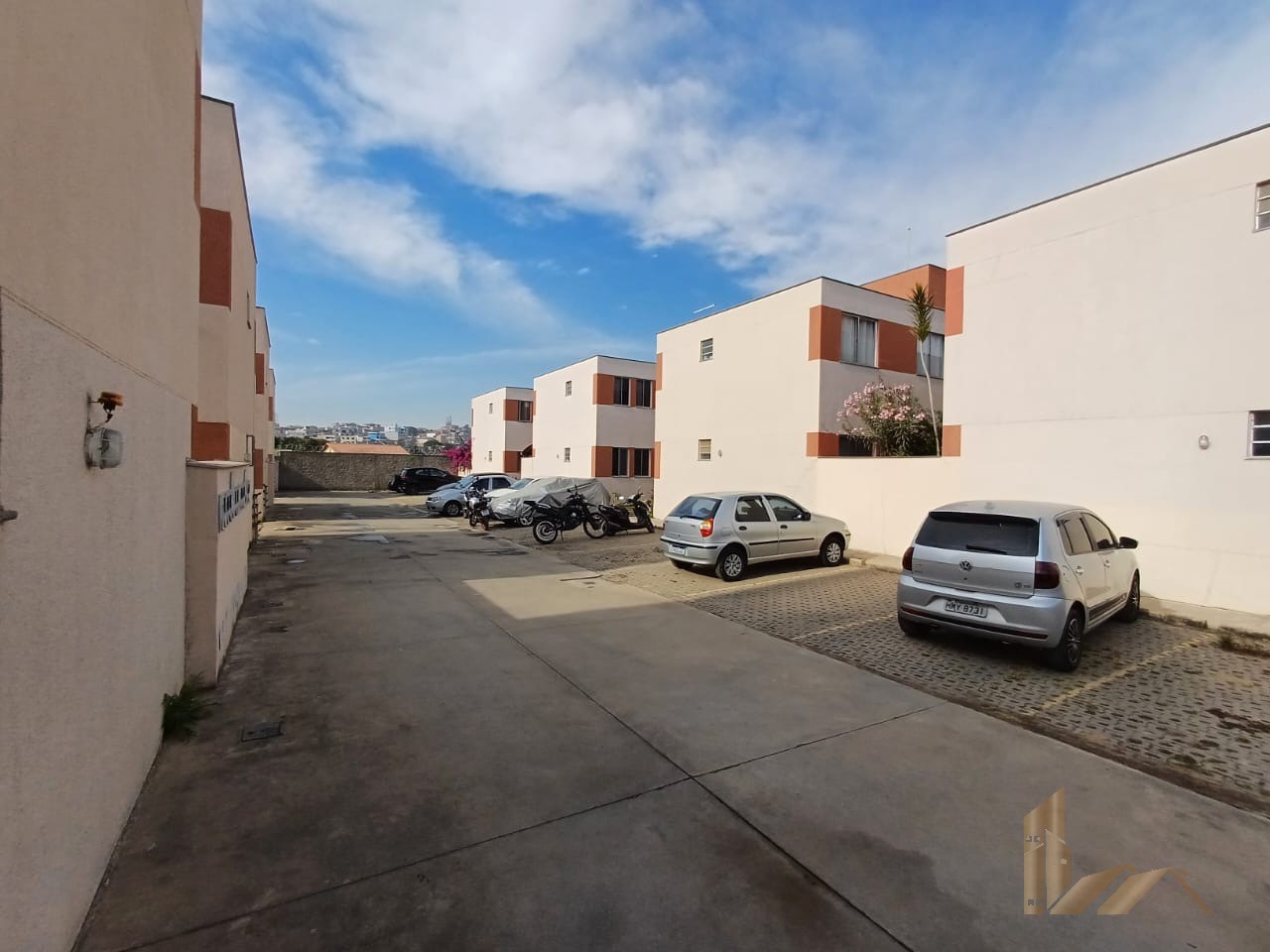 Apartamento 2 Quartos com Área Privativa e Churrasqueira - Botafogo - Justinópolis