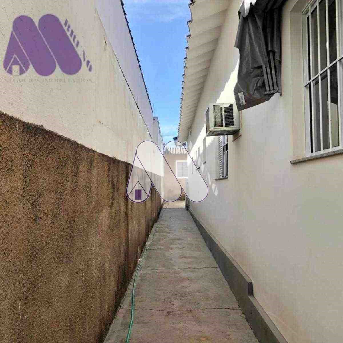 CASA RESIDENCIAL em MIRANDOPOLIS - SP, CENTRO