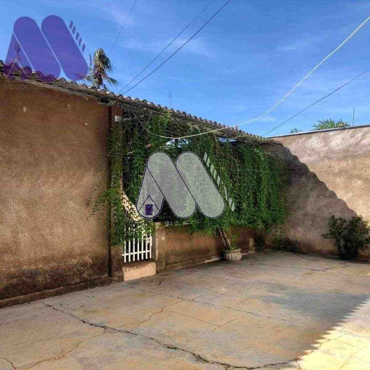 CASA RESIDENCIAL em MIRANDOPOLIS - SP, CENTRO