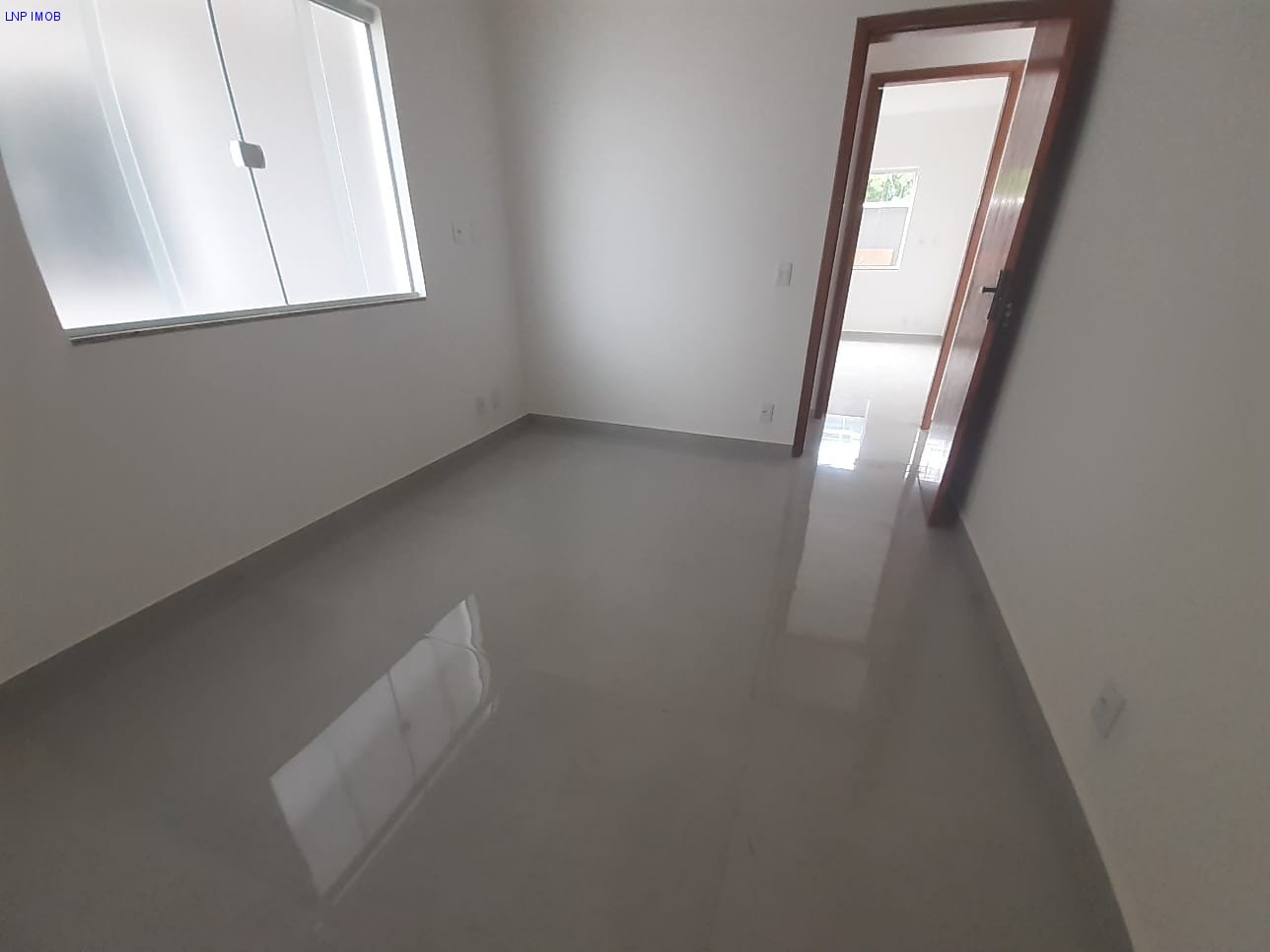 Casa à venda com 2 quartos, 180m² - Foto 12