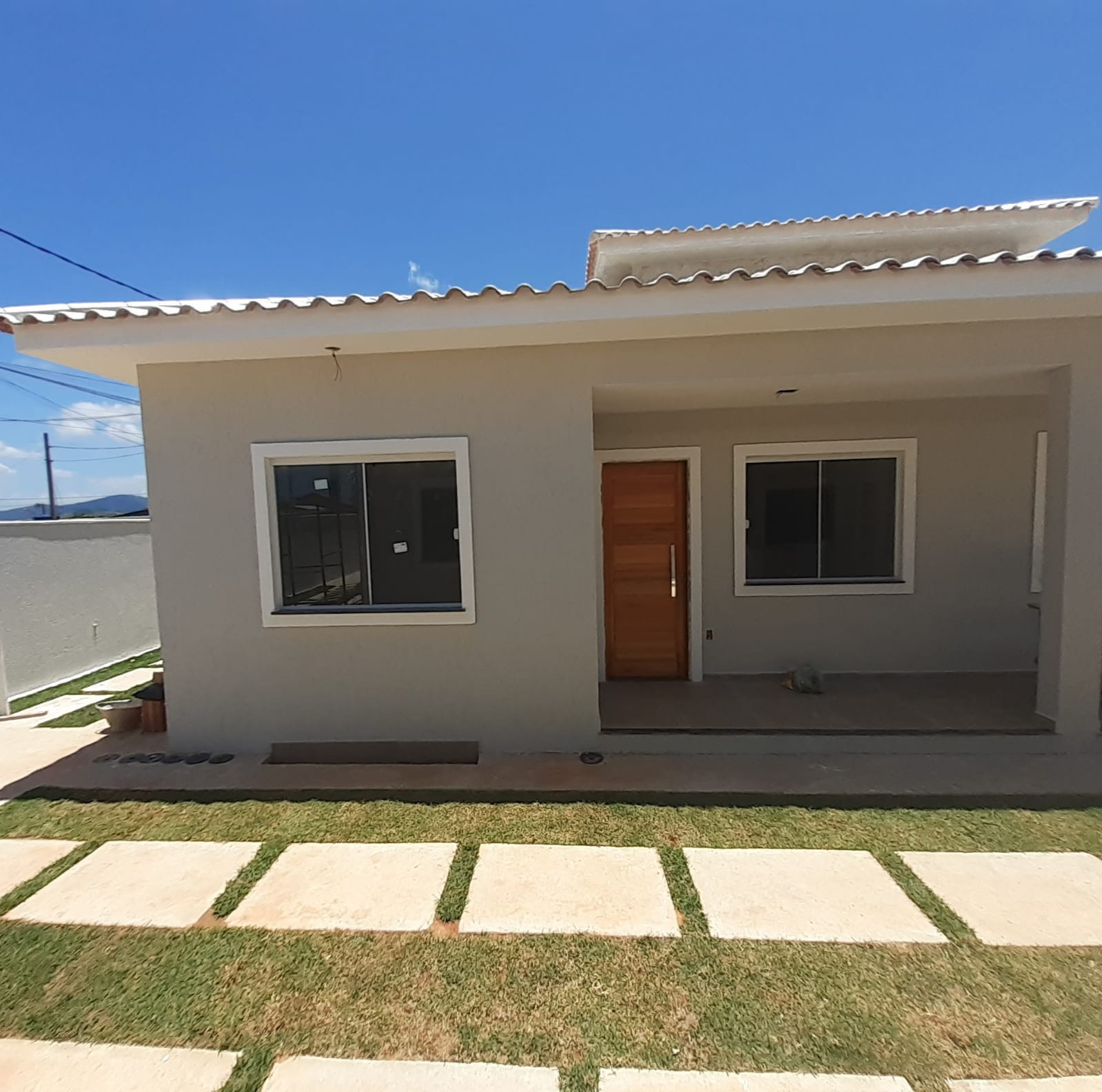 Casa à venda com 2 quartos, 82m² - Foto 1