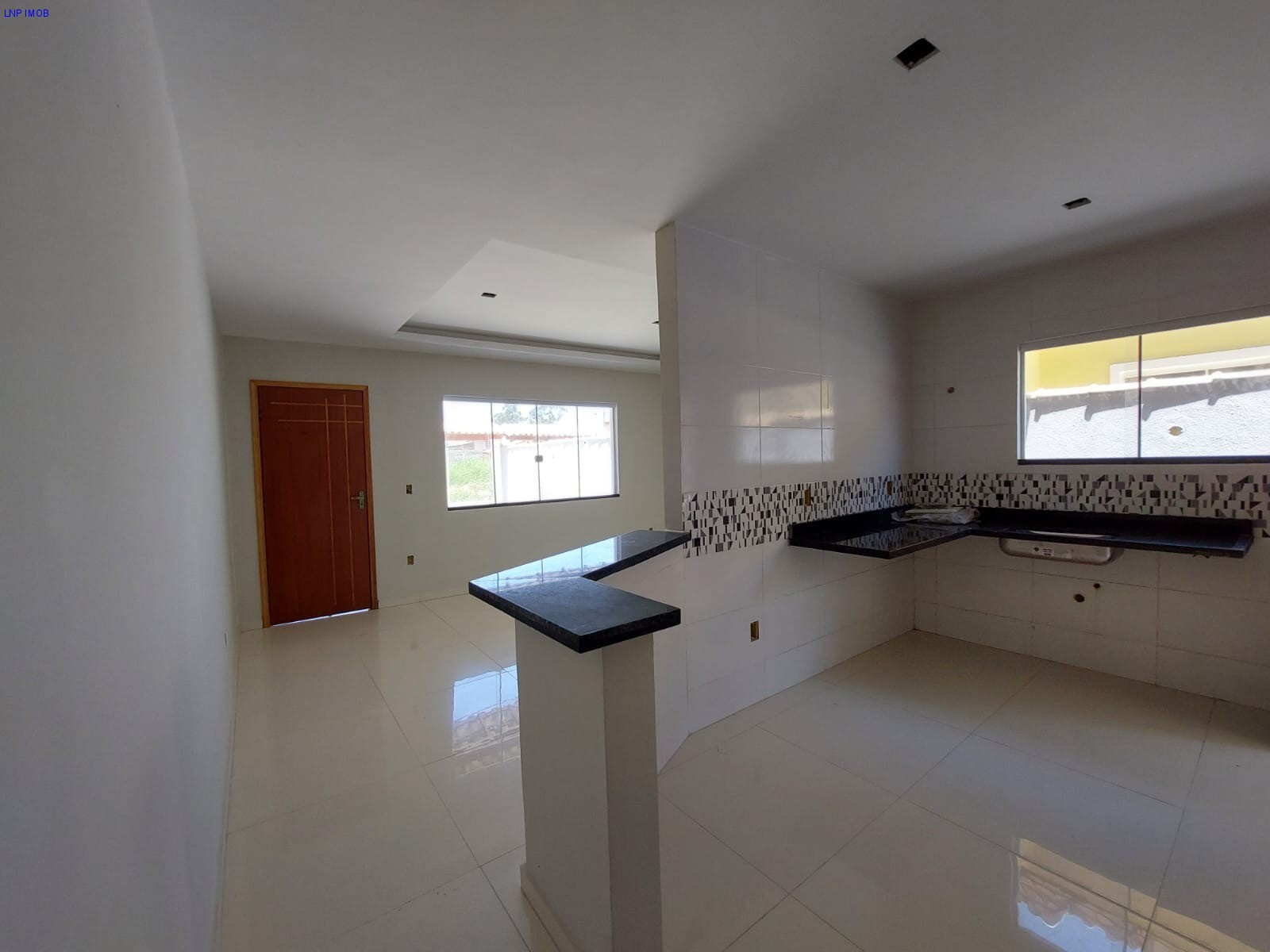 Casa à venda com 2 quartos, 240m² - Foto 8