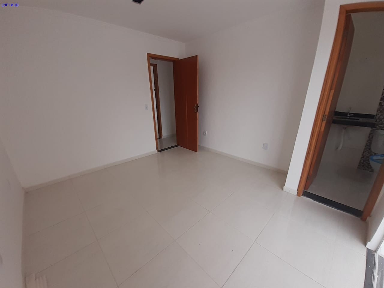 Casa à venda com 2 quartos, 100m² - Foto 8