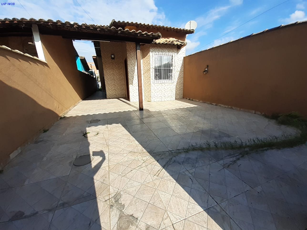 Casa à venda com 2 quartos, 240m² - Foto 1