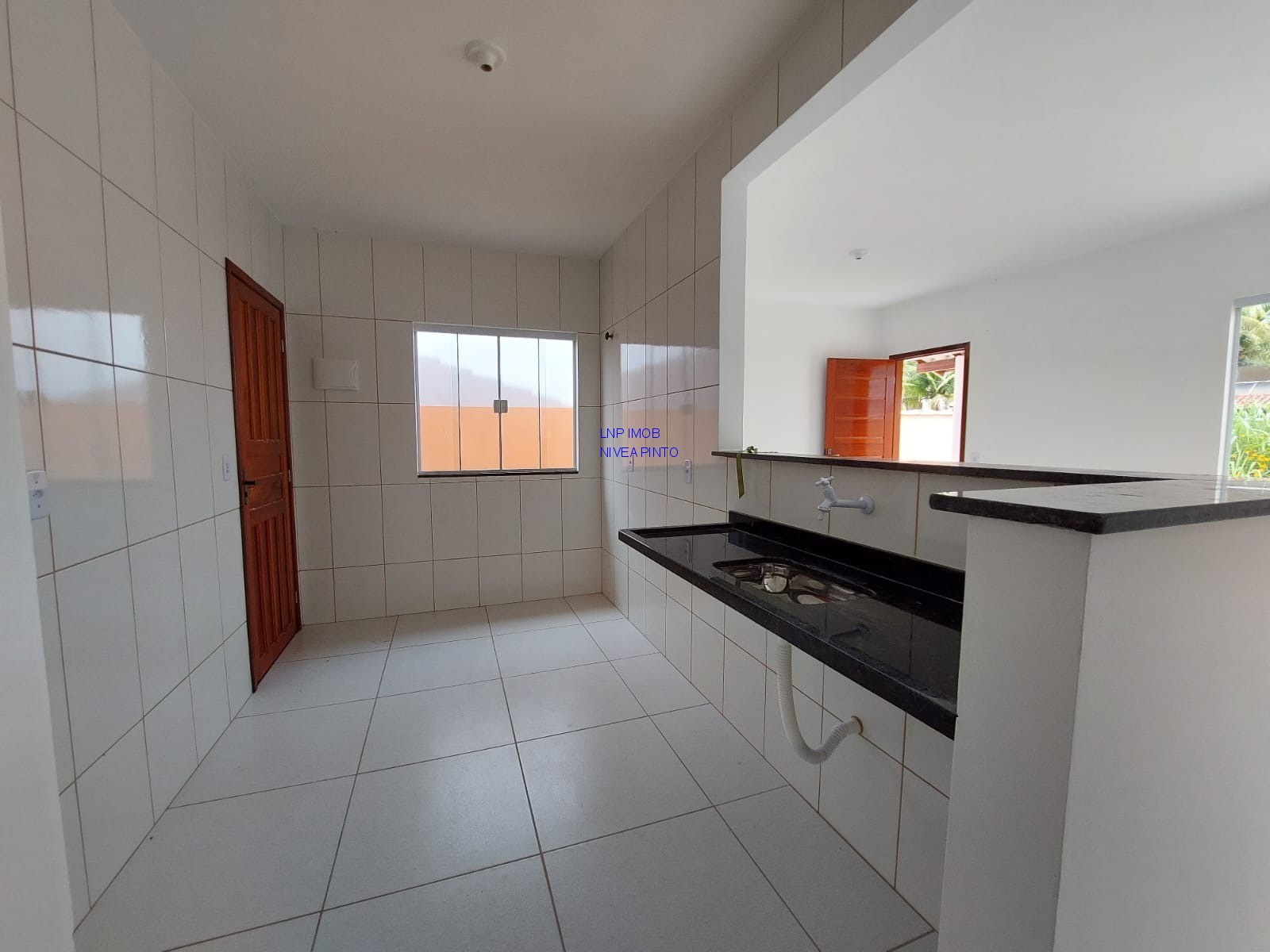 Casa à venda com 2 quartos, 370m² - Foto 6