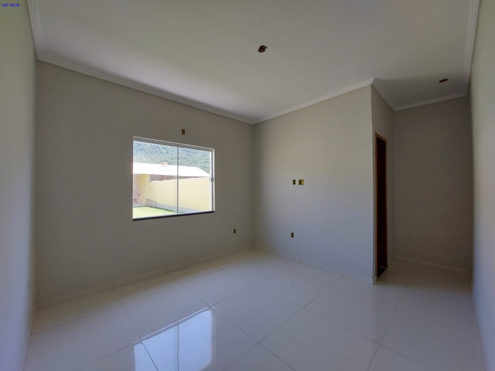 Casa à venda com 2 quartos, 240m² - Foto 11