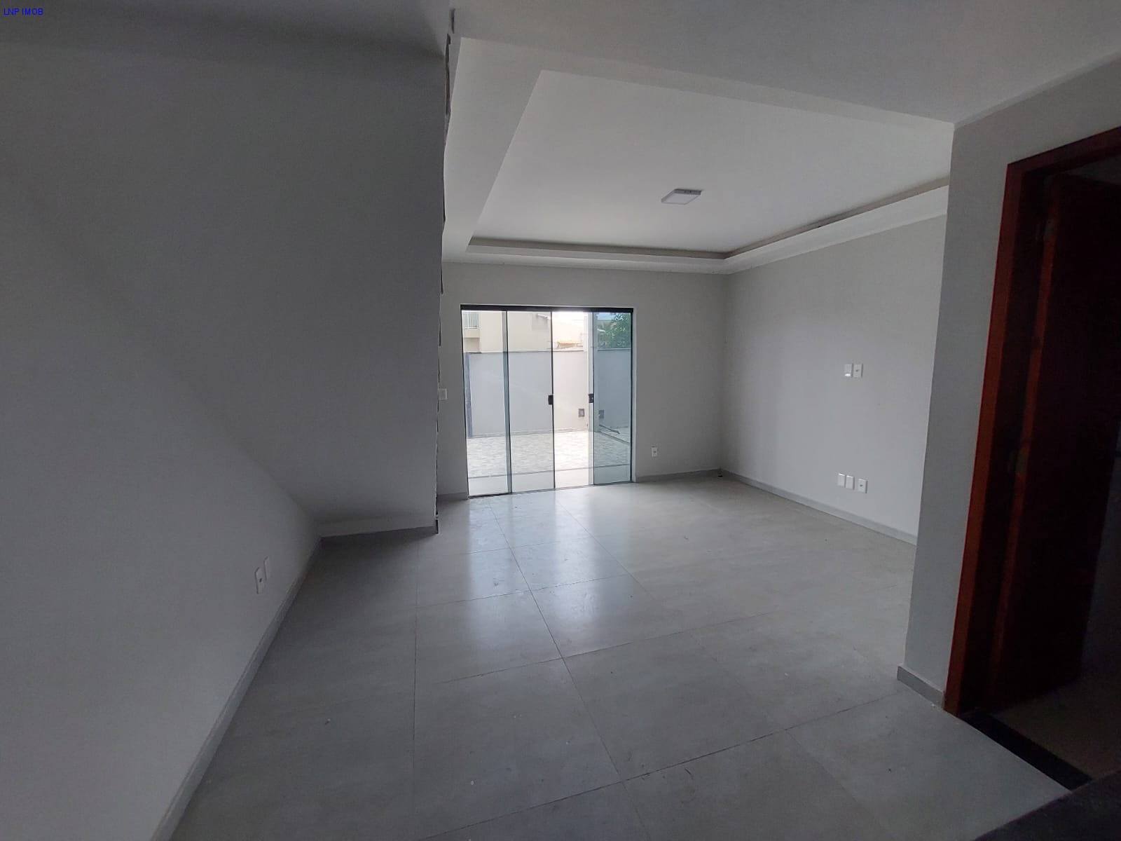 Casa à venda com 2 quartos, 190m² - Foto 4