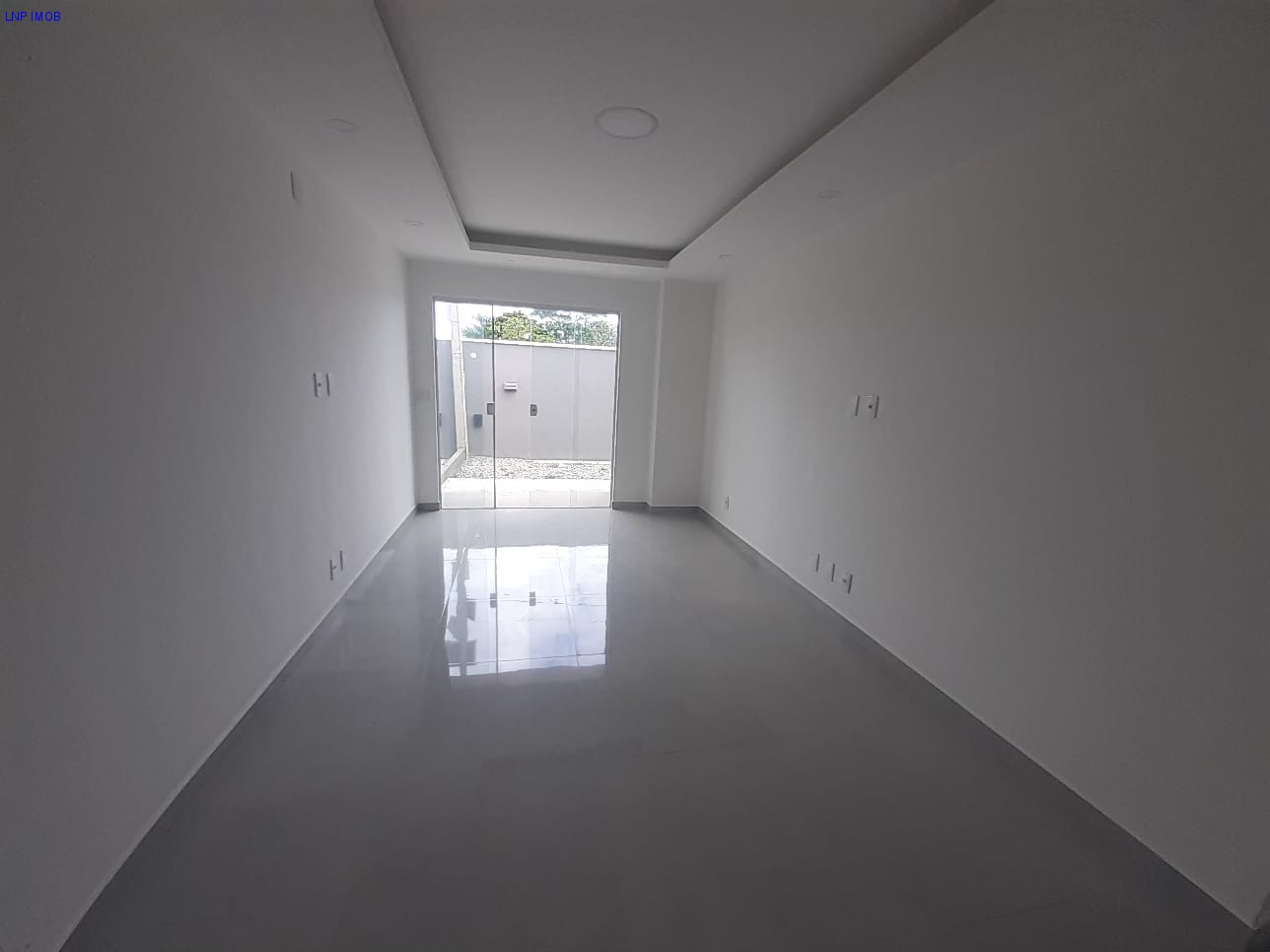 Casa à venda com 2 quartos, 180m² - Foto 3