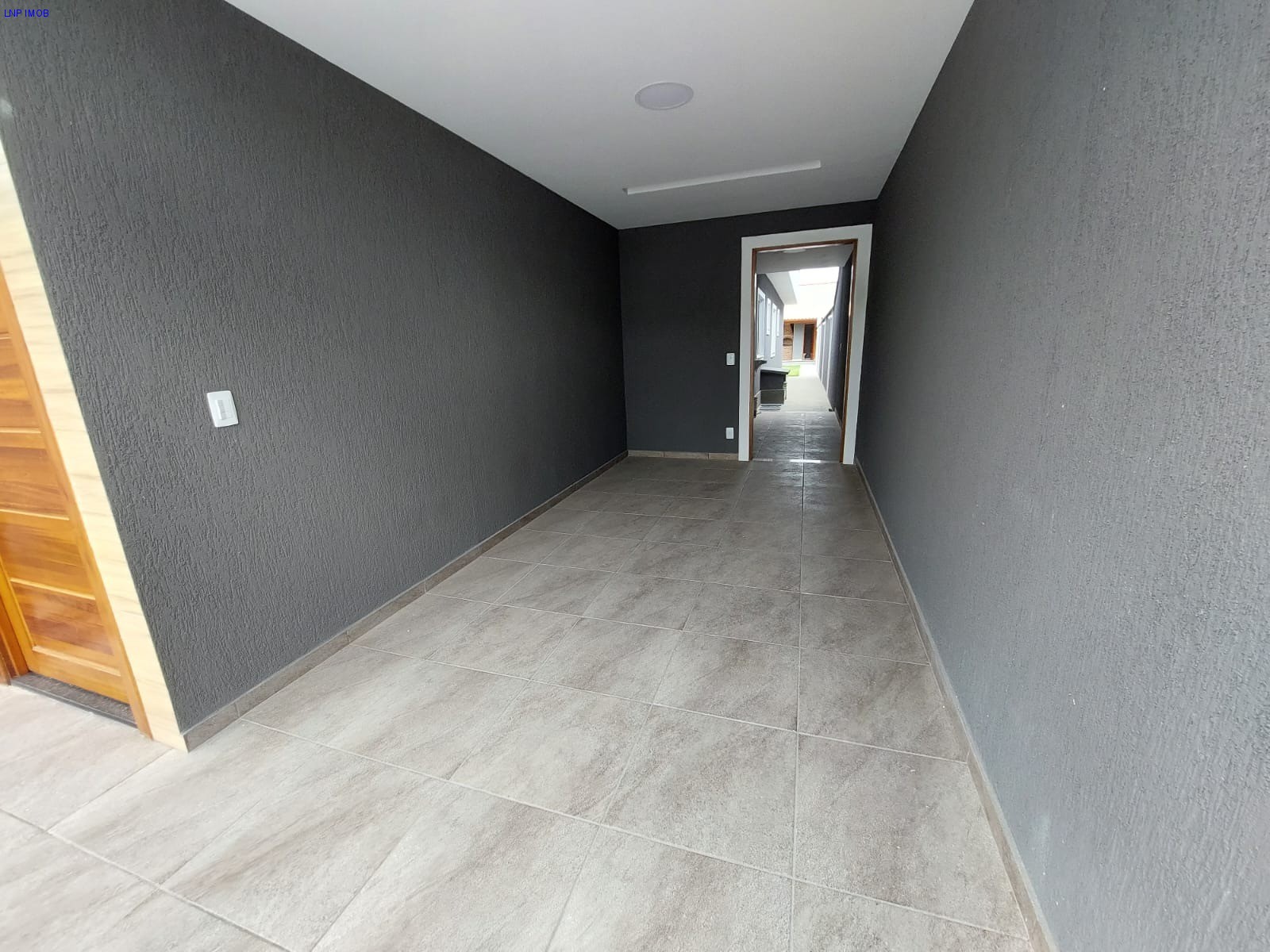 Casa à venda com 3 quartos, 240m² - Foto 2