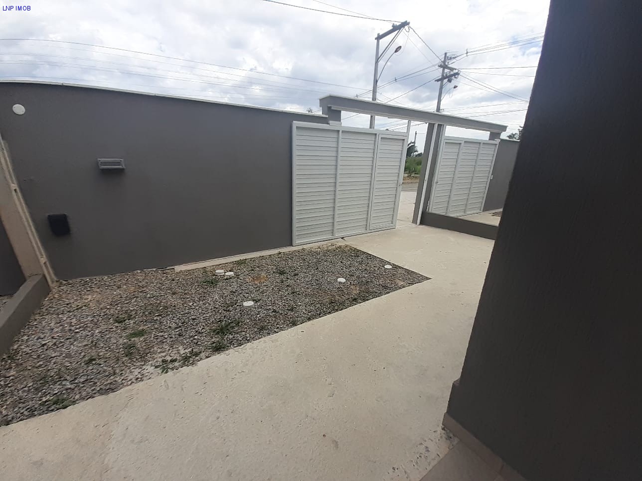 Casa à venda com 2 quartos, 180m² - Foto 2