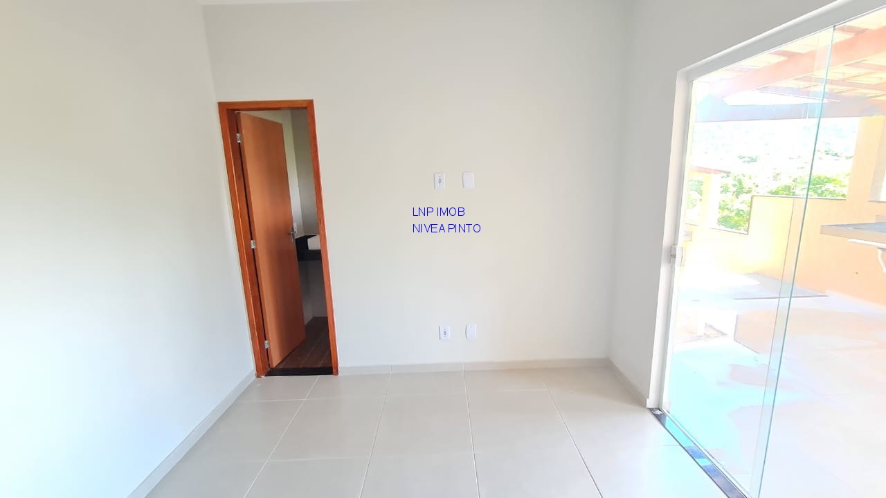 Casa à venda com 2 quartos, 180m² - Foto 11