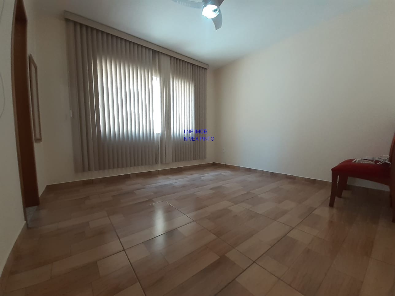 Casa à venda com 2 quartos, 360m² - Foto 9