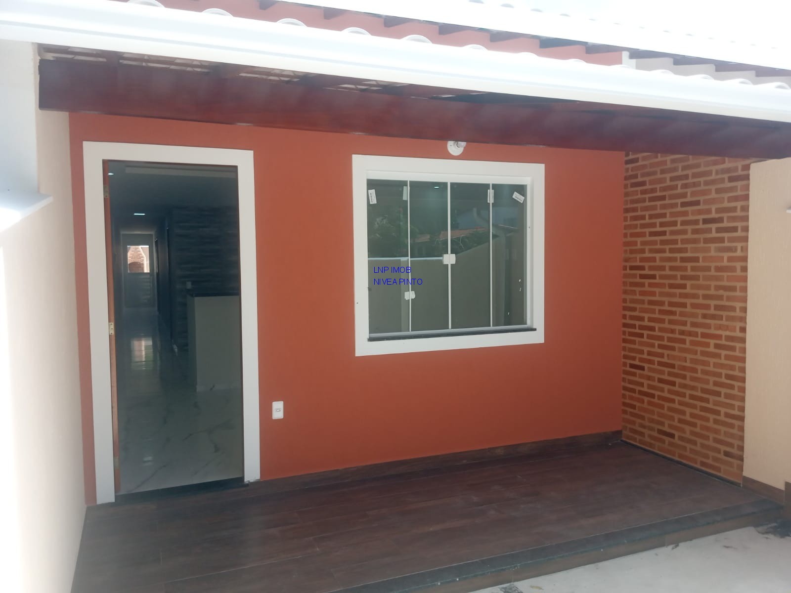 Casa à venda com 2 quartos, 170m² - Foto 1