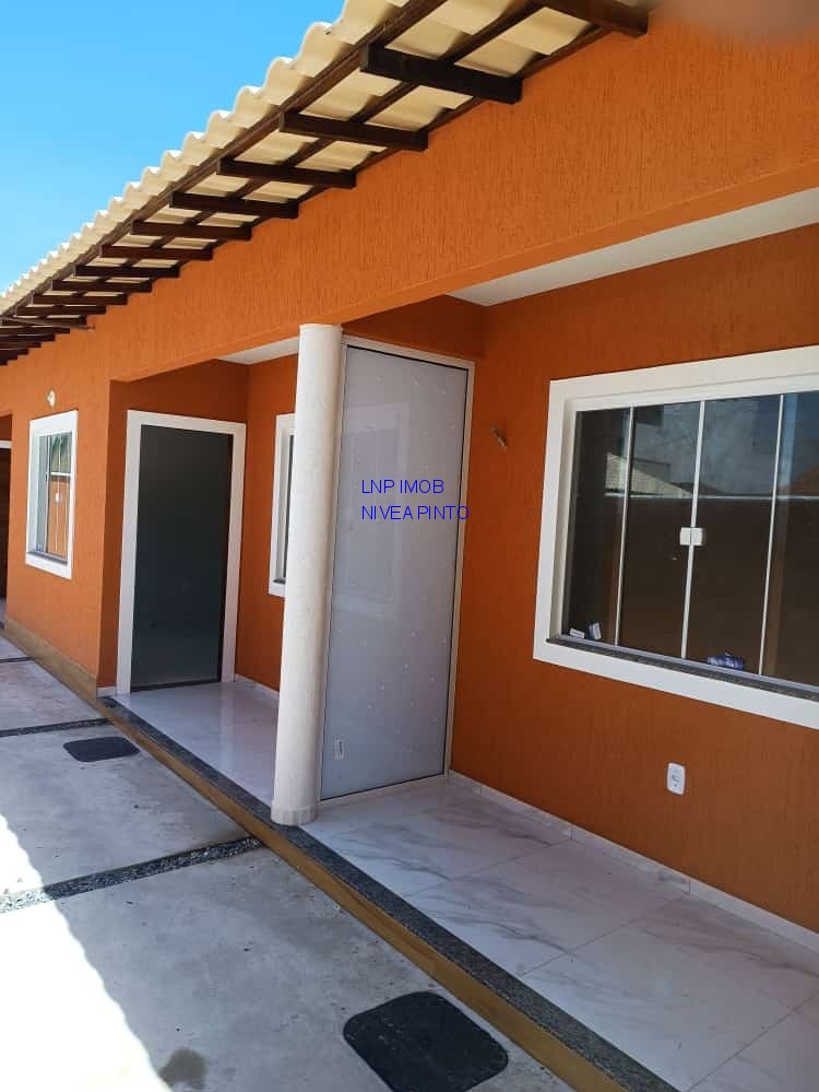 Casa à venda com 2 quartos, 50m² - Foto 1