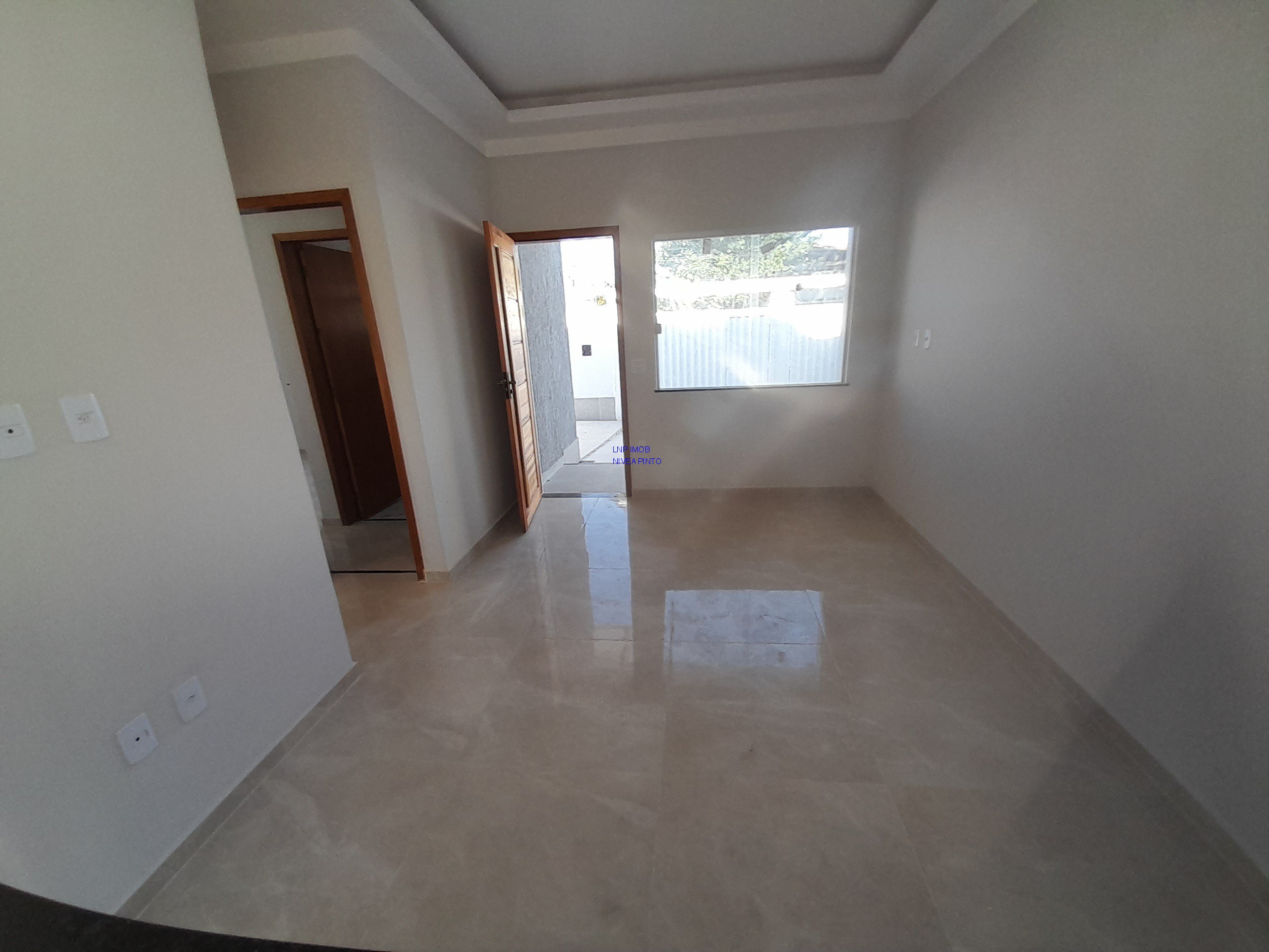 Casa à venda com 2 quartos, 200m² - Foto 8