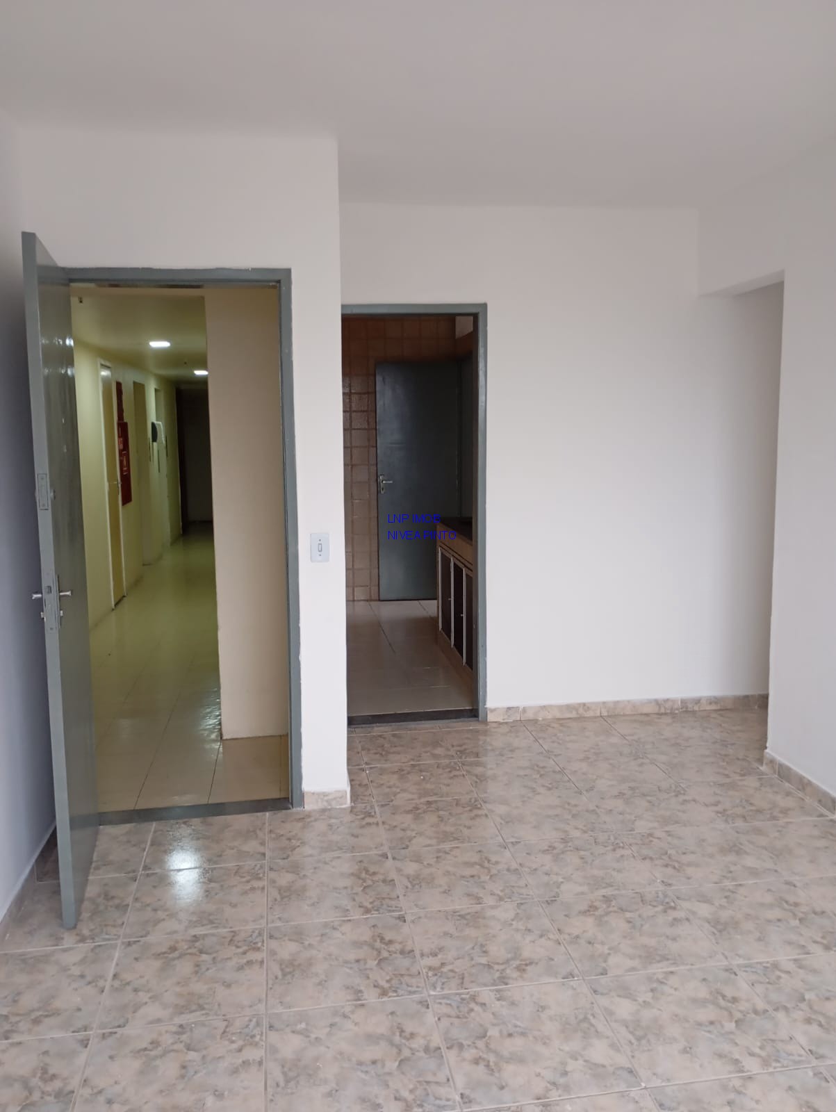 Apartamento à venda com 2 quartos, 84m² - Foto 4