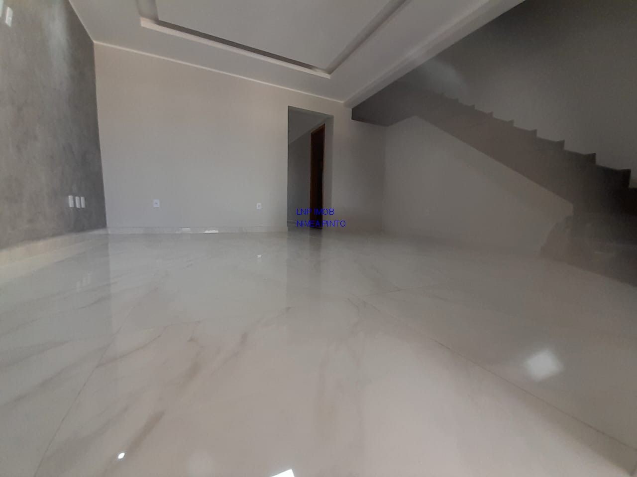 Casa à venda com 2 quartos, 360m² - Foto 17