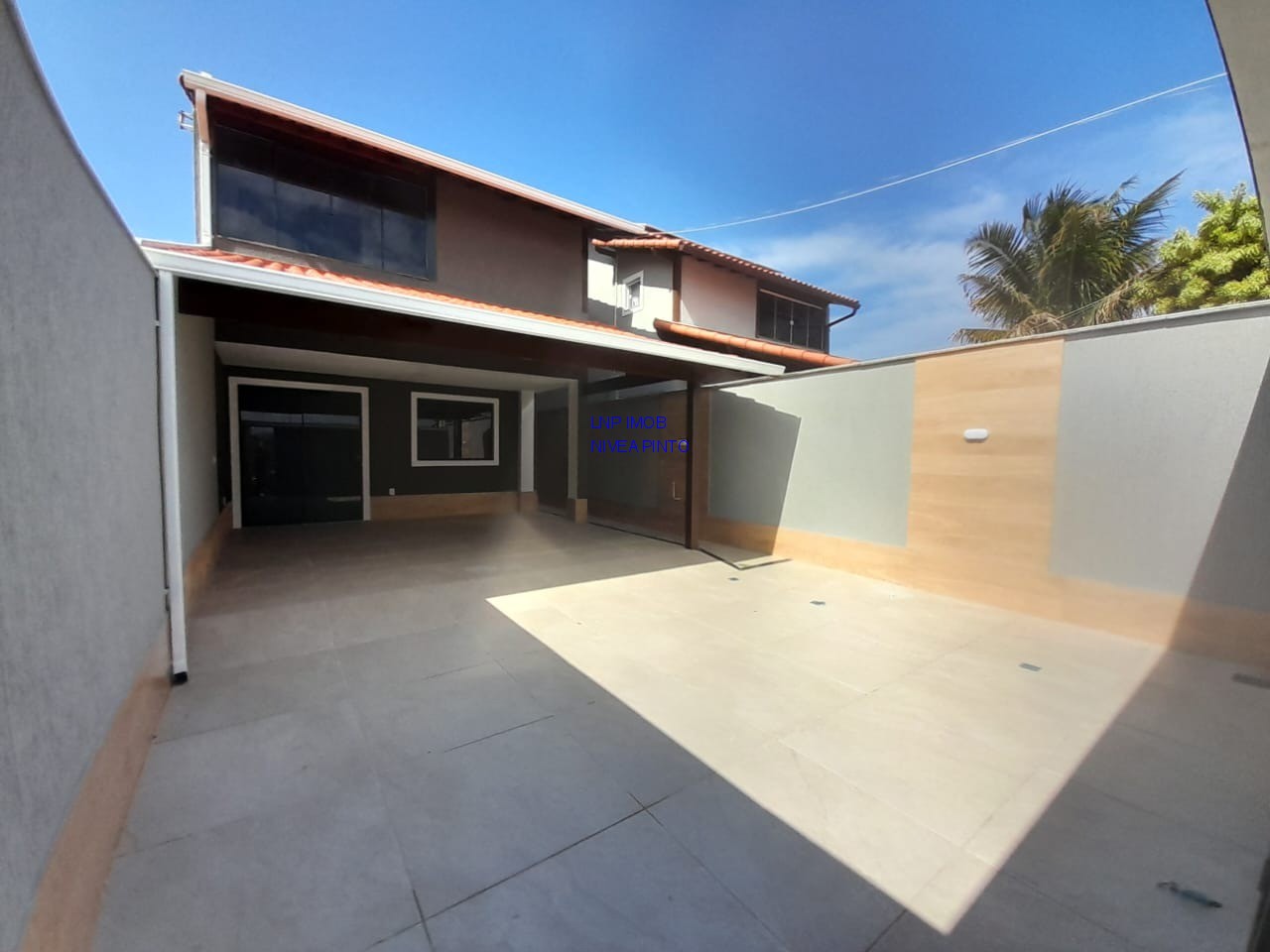 Casa à venda com 2 quartos, 360m² - Foto 1