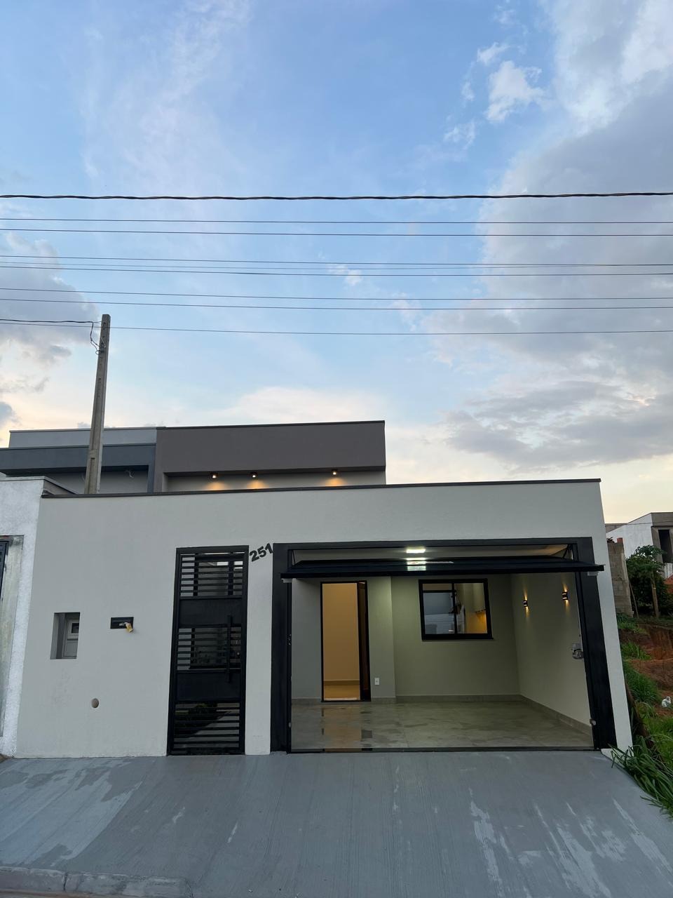 CASA RESIDENCIAL em Indaiatuba - SP, Parque Barnabé