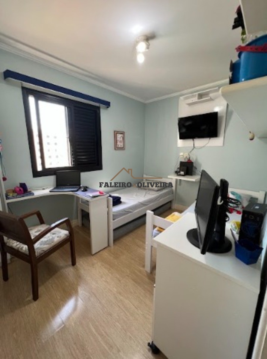 Apartamento à venda com 2 quartos, 75m² - Foto 33