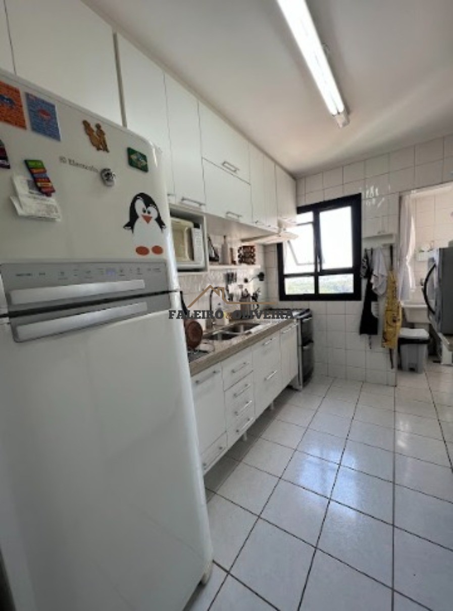 Apartamento à venda com 2 quartos, 75m² - Foto 8