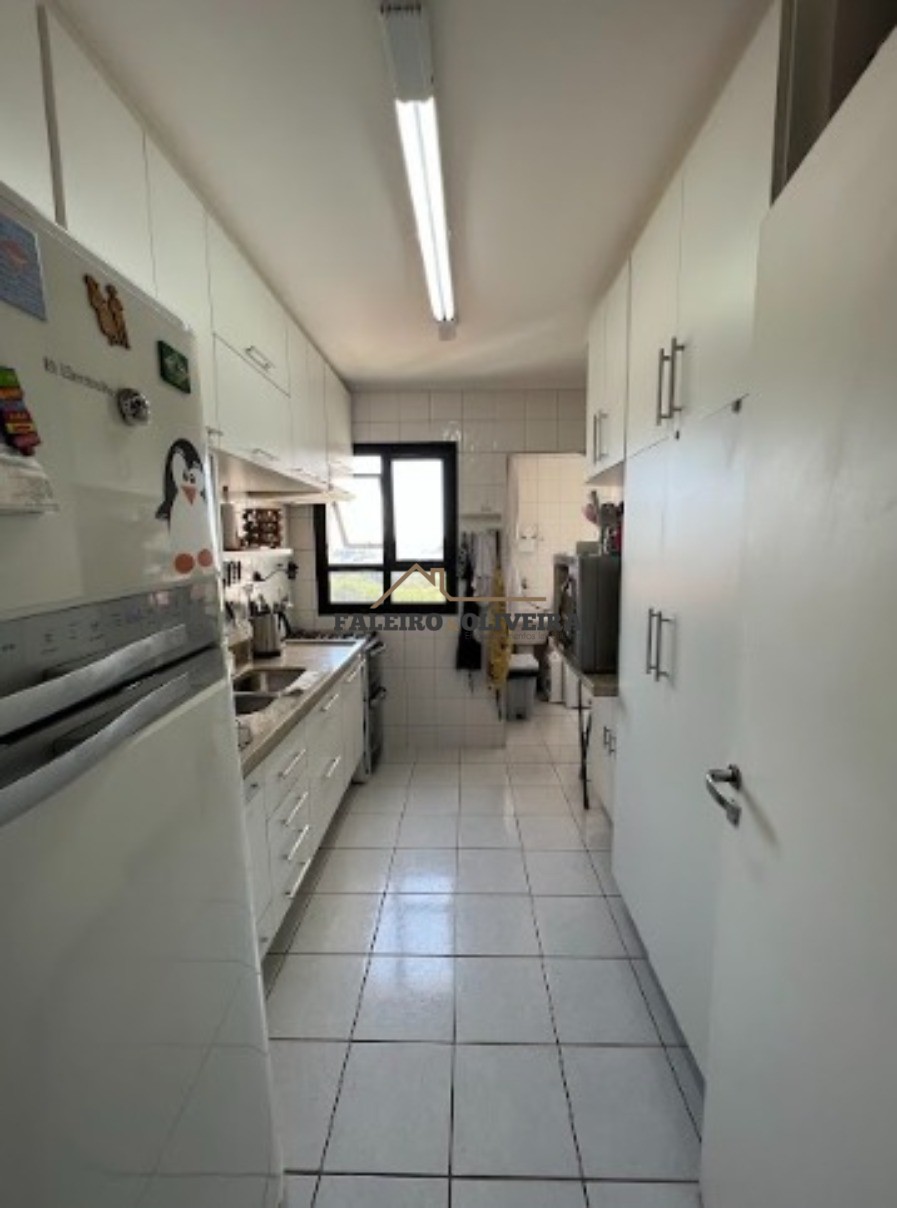 Apartamento à venda com 2 quartos, 75m² - Foto 7