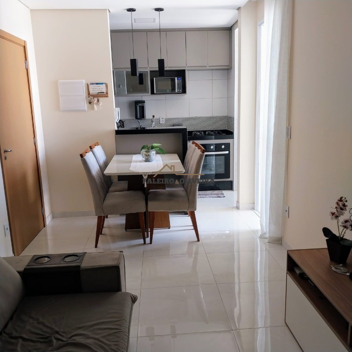 Apartamento à venda com 2 quartos, 56m² - Foto 3