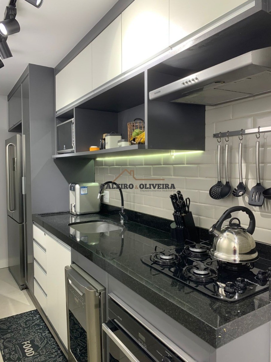 Apartamento à venda com 2 quartos, 67m² - Foto 12