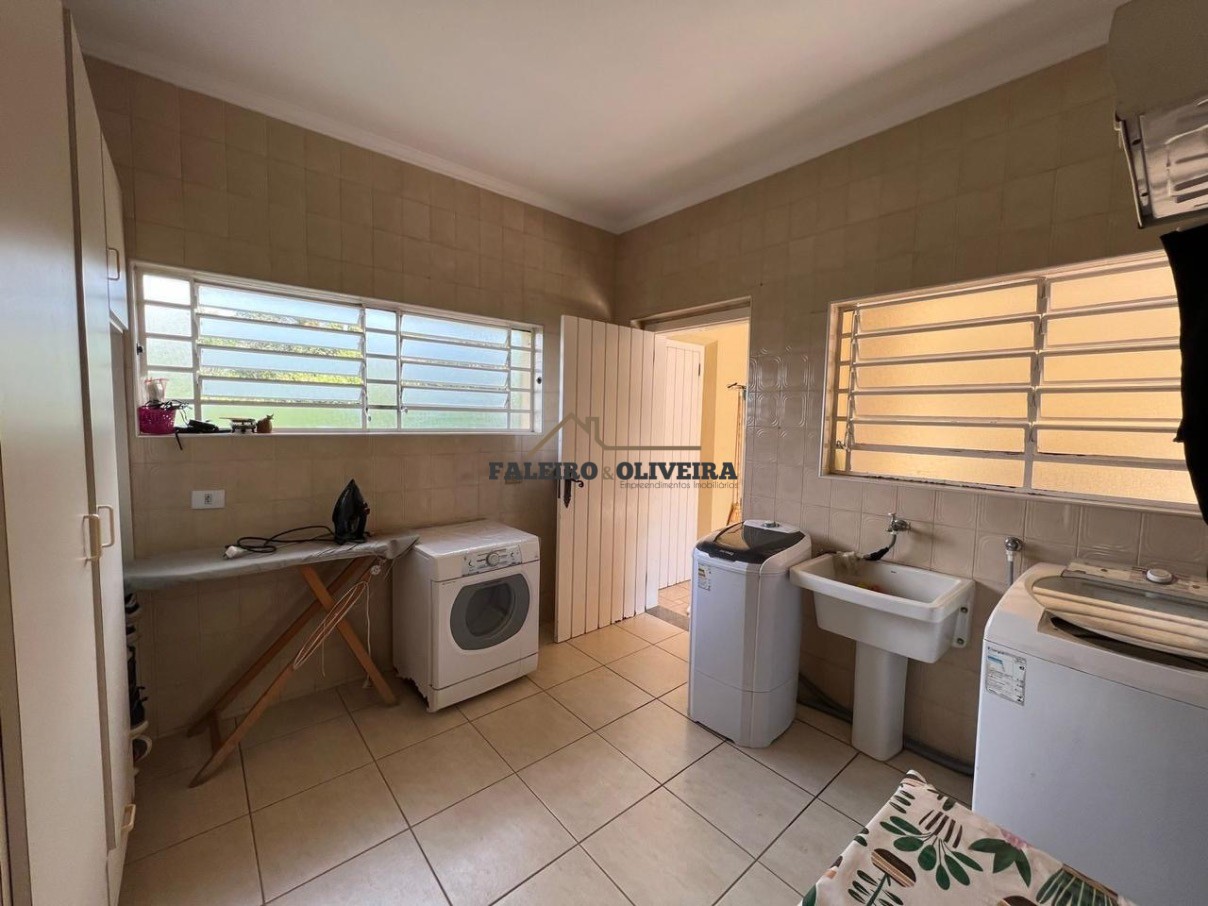 Chácara à venda com 5 quartos, 390m² - Foto 13