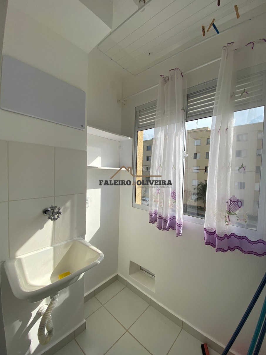 Apartamento à venda com 2 quartos, 45m² - Foto 2